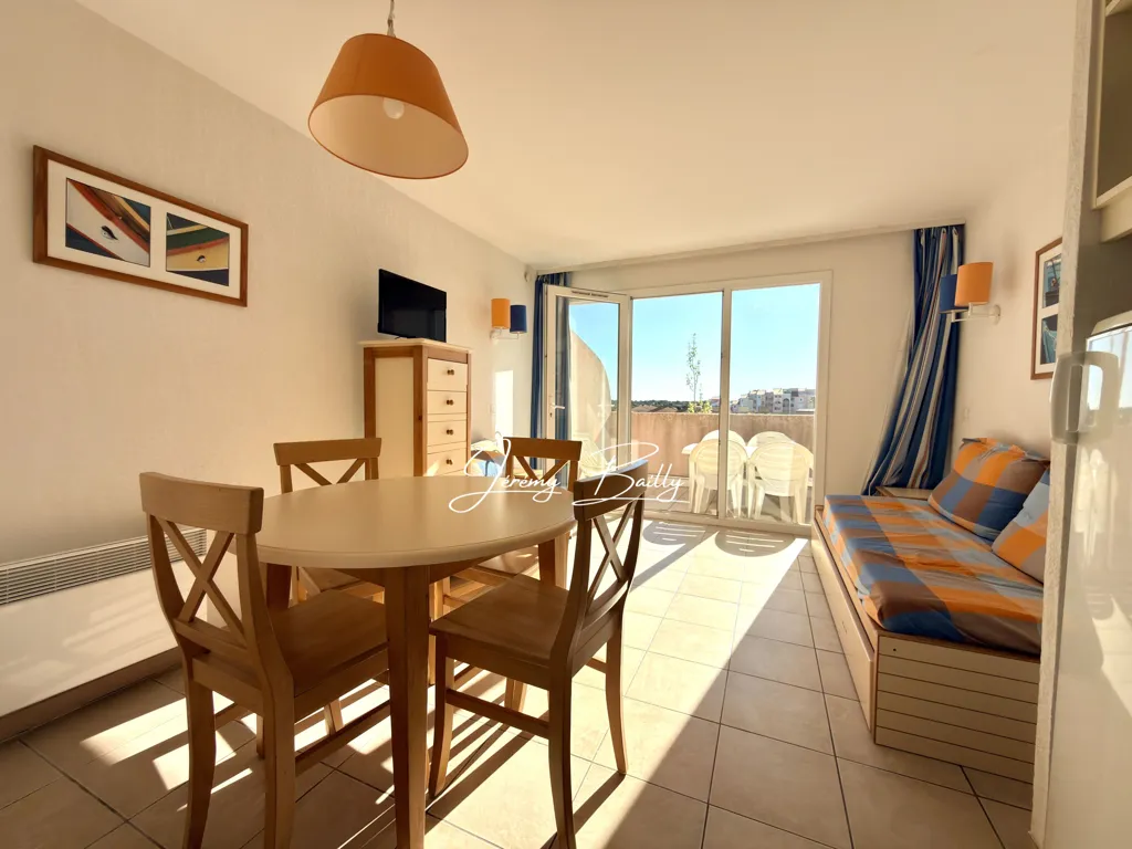 Söögituba - 2-Bed Apartment with Terrace in Le Barcarès
