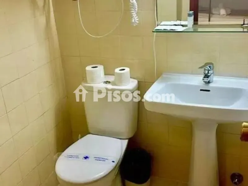 Bathrooms - Studio with Mountain Views in Pas de la Casa