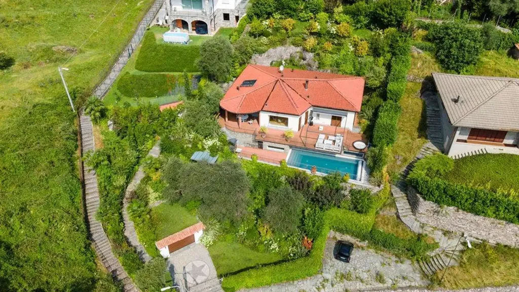 Õhuvaade - Villa with Lake View in Menaggio