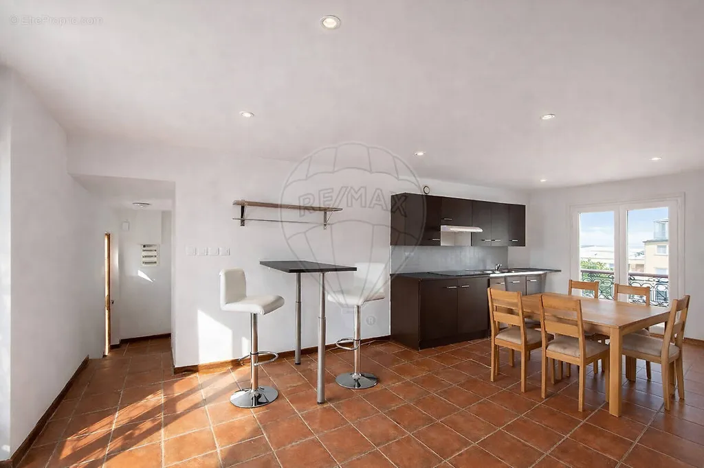 Köök - Duplex Flat with Private Garden near Senlis