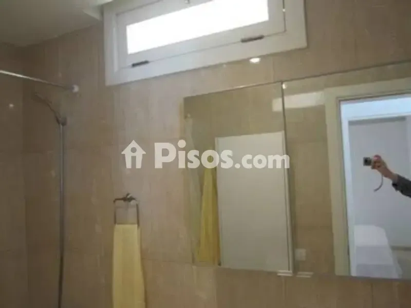 Vannitoad - Penthouse with Terrace in Calle Albeniz