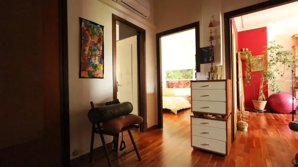 Entrée - Rustic-Style Apartment with Balcony in Verona