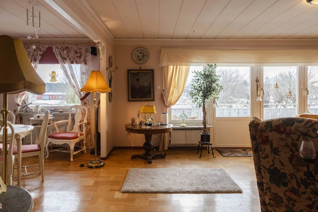 Séjour - Maison 6 pièces à Eskilstuna kommun