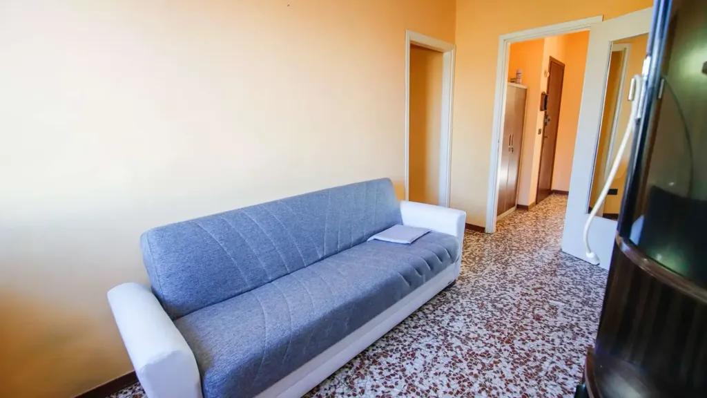 Elutuba - Bright Apartment with Mountain View in Montanaro