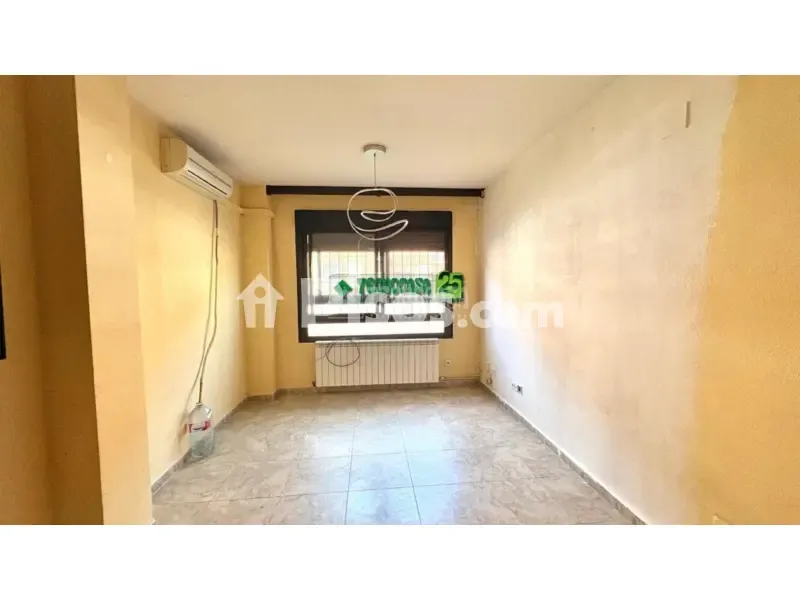 Pièces - Apartment with Patio in Yuncler