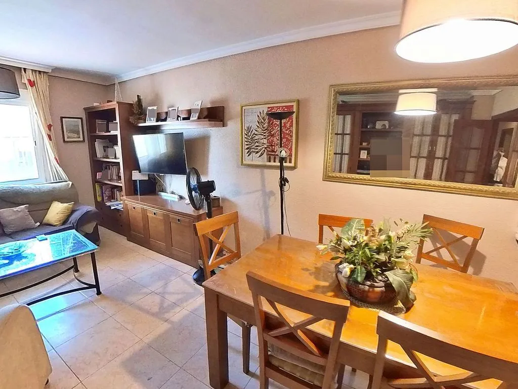 Söögituba - Ground Floor Flat with Terrace in Córdoba