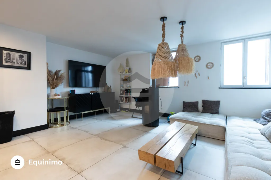Living Room - Duplex Flat with Balcony and Terrace in Paris