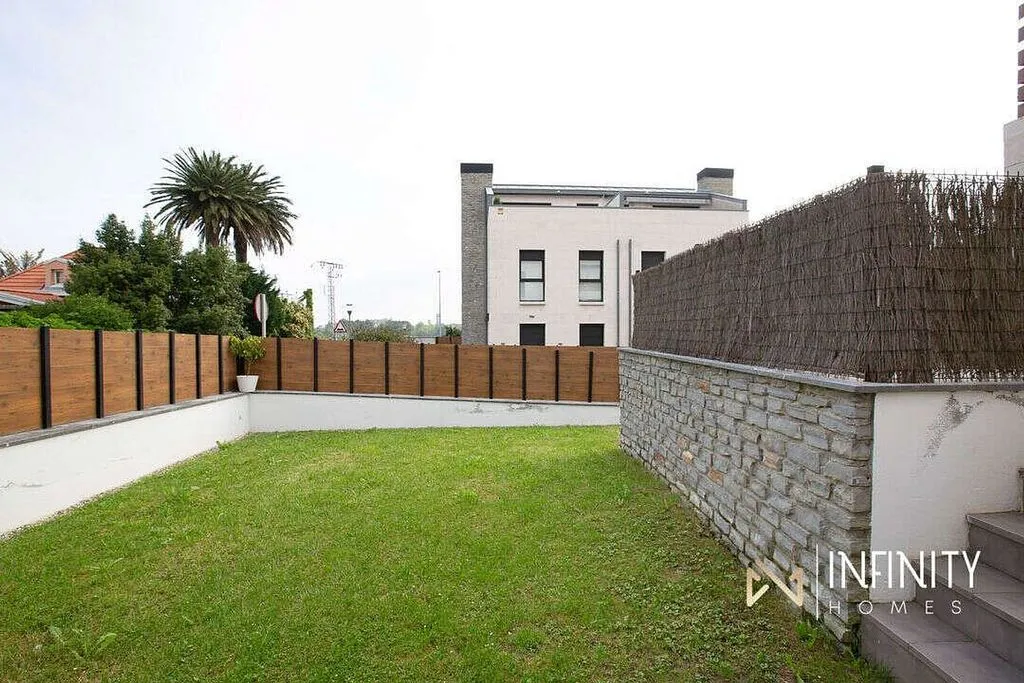 Garden - Duplex with Terrace in La Galea, Getxo