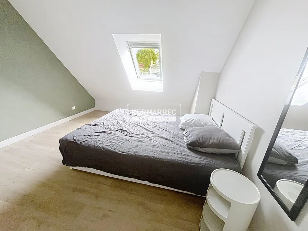 Chambres - Maison Rénovée avec Terrasse près du Golf de Cicé