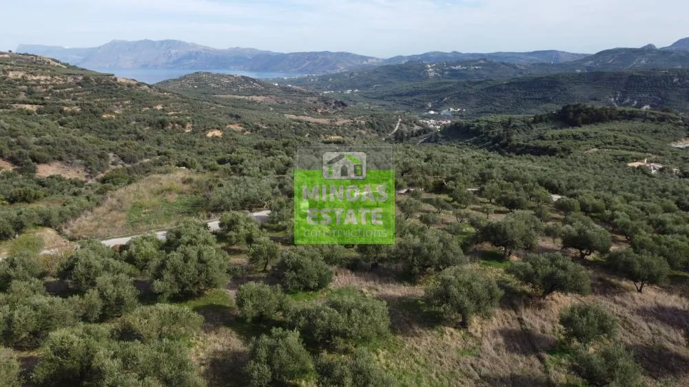 Giardino - Sloping Plot with Mountain View in Kissamos