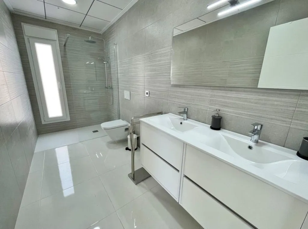 Vannitoad - New-Build House with Pool in Rafal