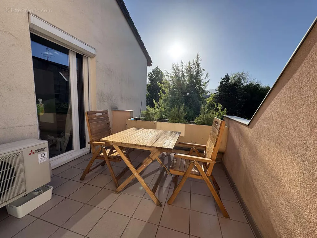 Terrazza - 3-Bed Apartment with Terrace in Gières