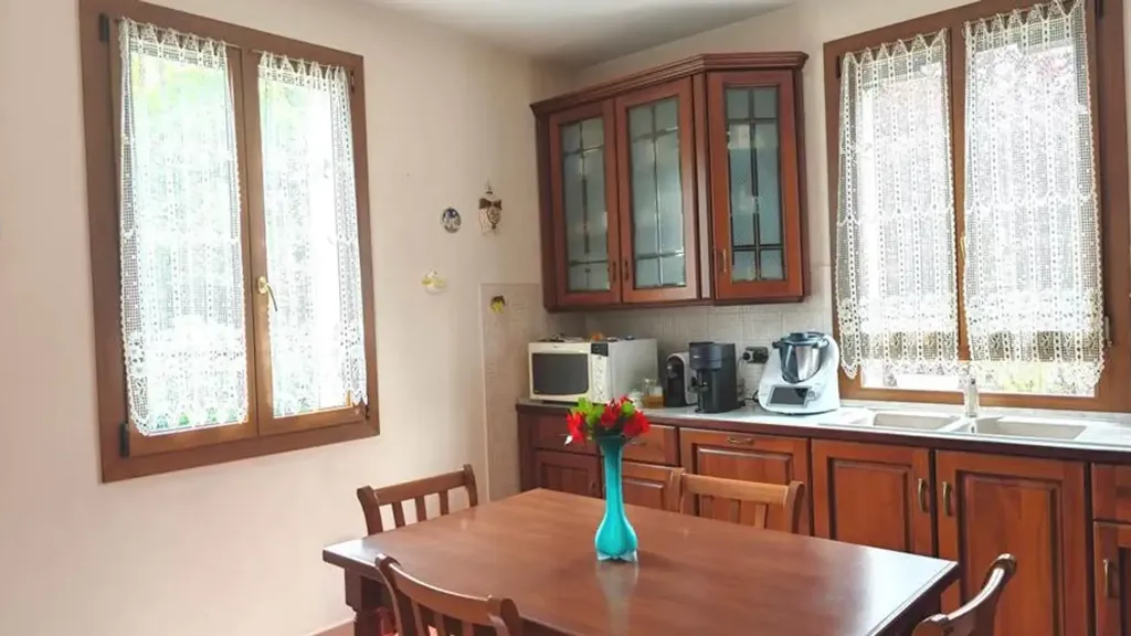 Dining Room - Villa with Pool and Garden in Correggio