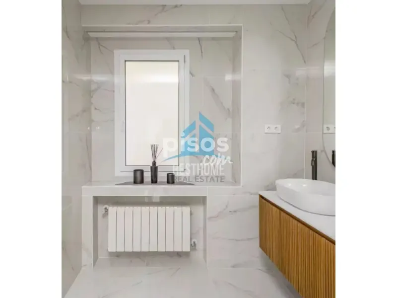 Salles de bain - Modernised Apartment with Views in Recoletos