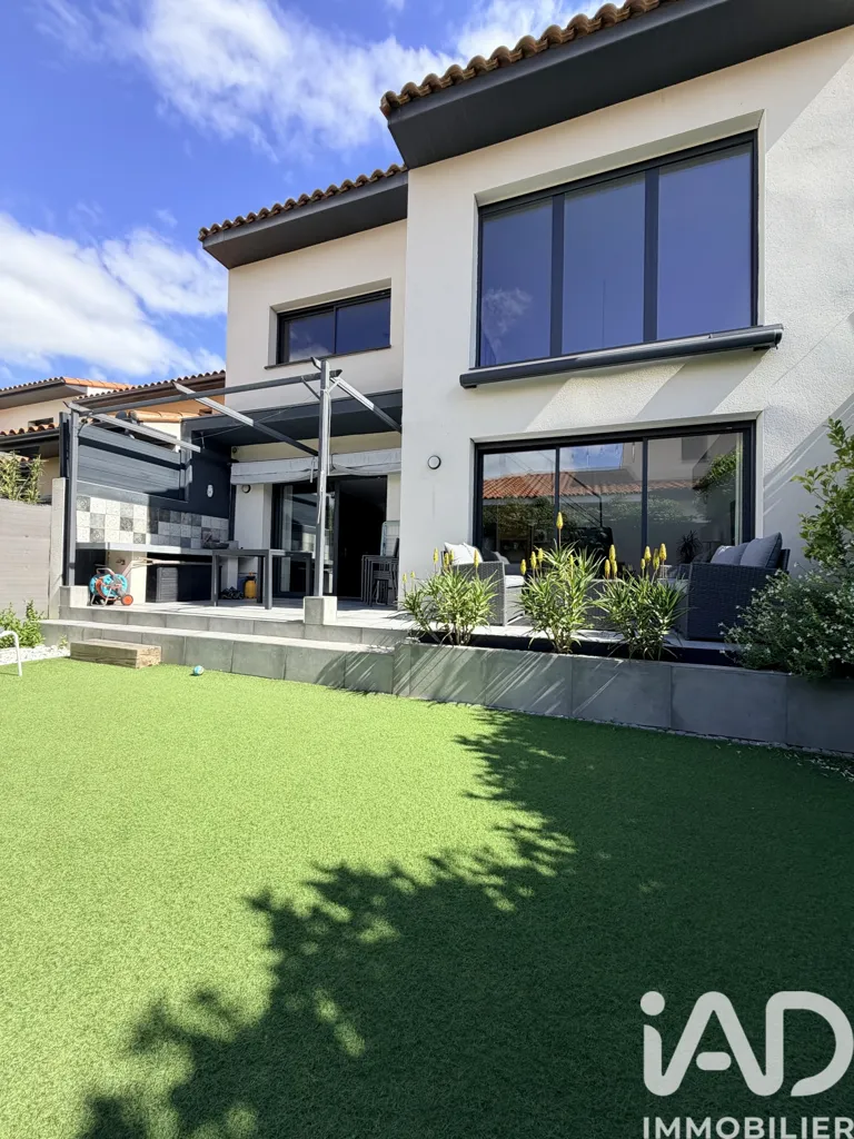 Aed - Contemporary Villa with South-Facing Garden in Toulouges