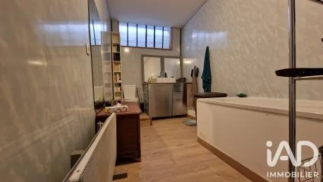 Bagni - 9-Piece House with Workshop Potential near Etrépagny