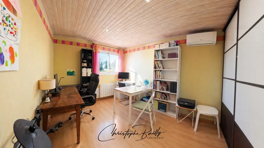 Kabinet - Family House with Pool in Venerque