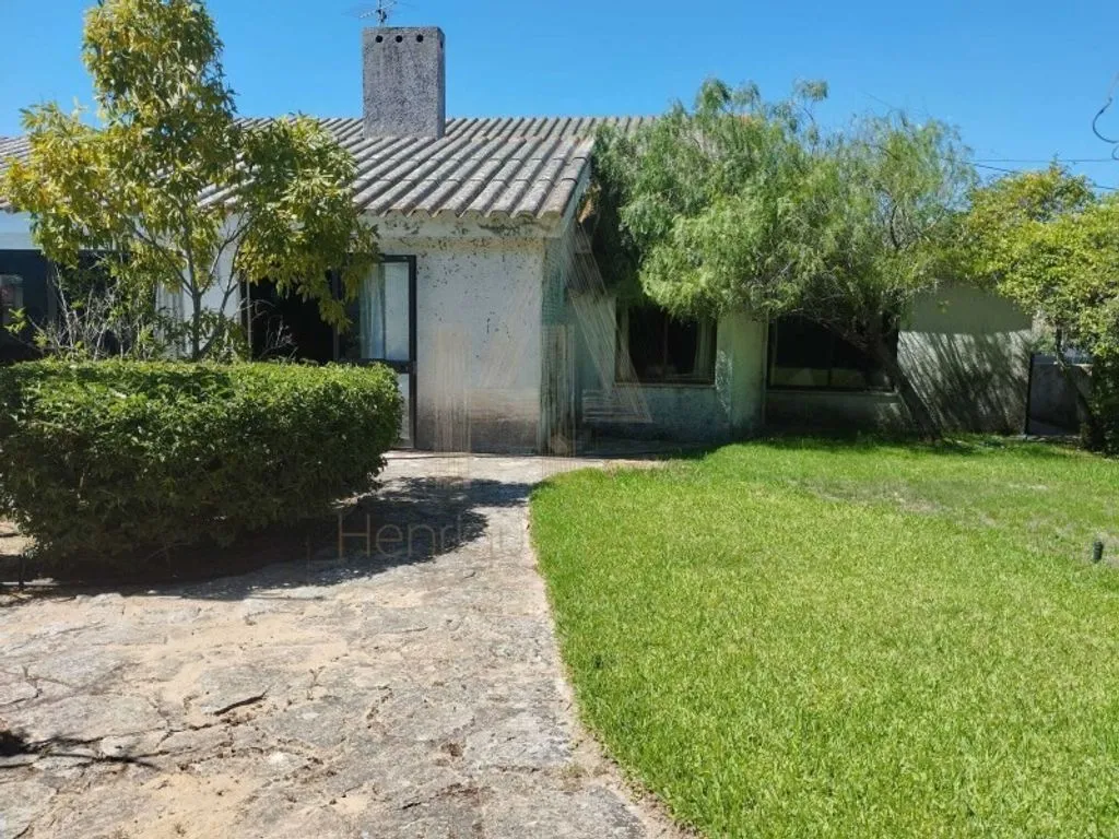 Garden - Isolated Luxury House with Pool in Sesimbra