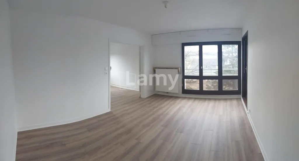 Toad - 3-Bed Apartment with Balcony in BLD CATTENOZ