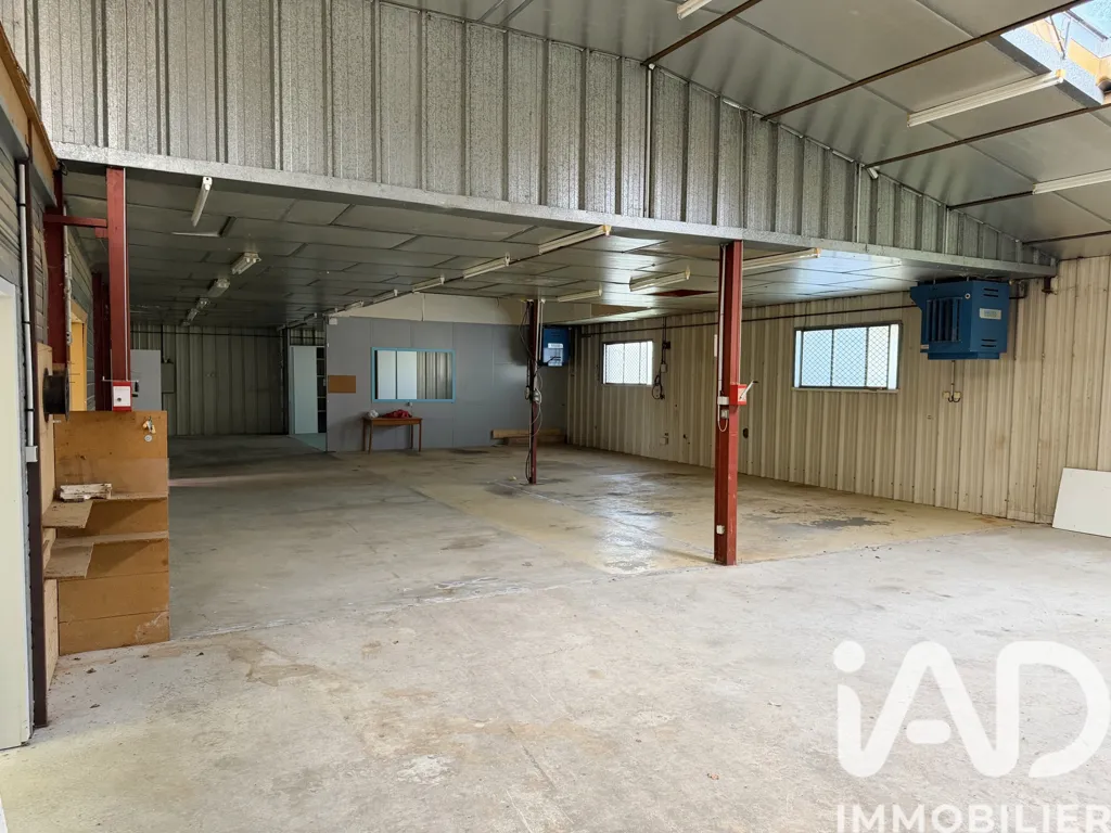 Garage - Atelier with Heated Space in Pompaire