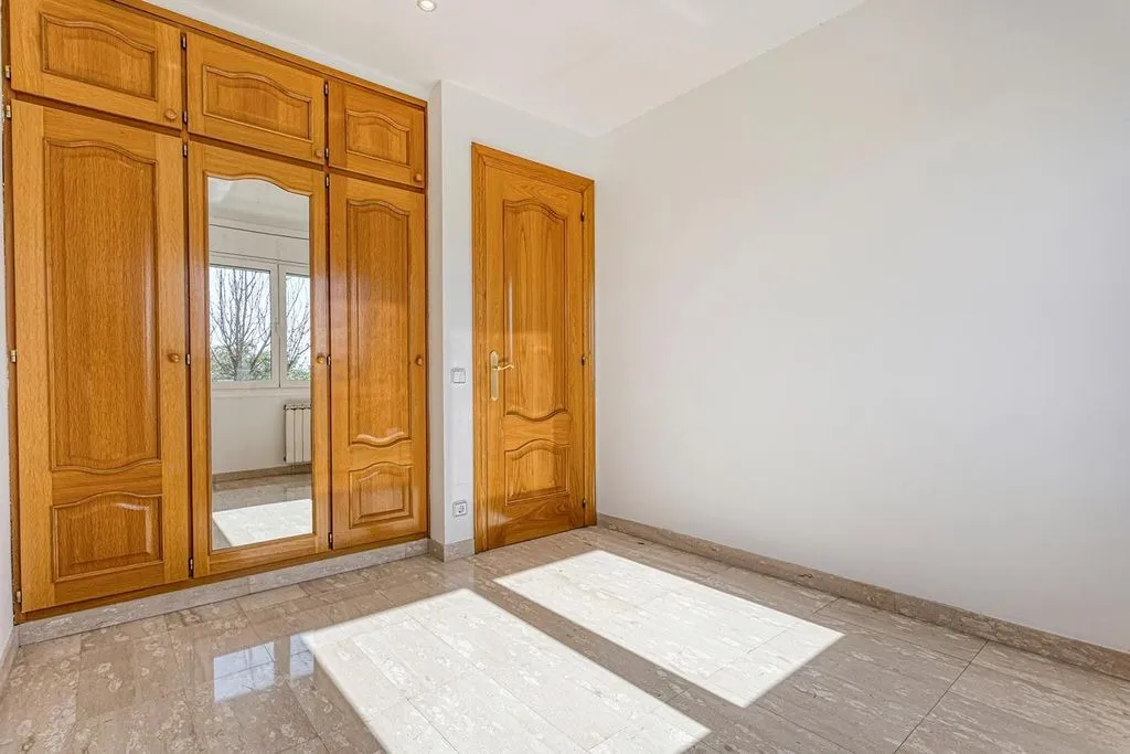 Rooms - Luxury Detached House with Terrace in Igualada