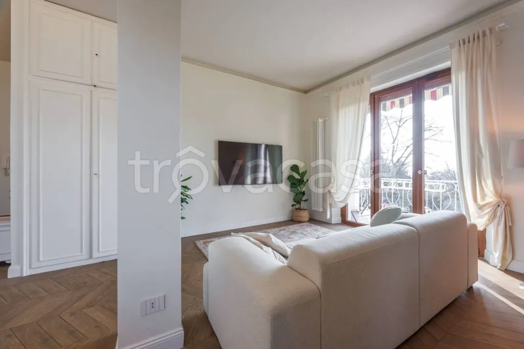 Elutuba - Villa with Private Garden in Trofarello