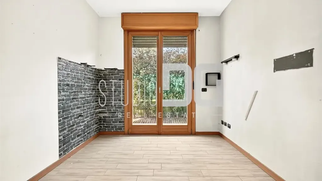 hallway_entrance