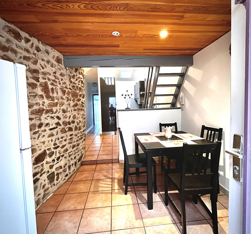 Sala da pranzo - Fully Renovated Duplex with Terrace in Tarare