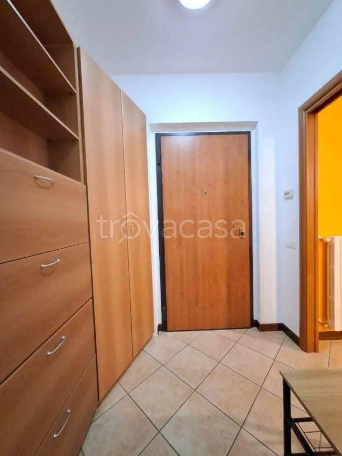 Hallway - Fully Furnished Flat in Bregnano