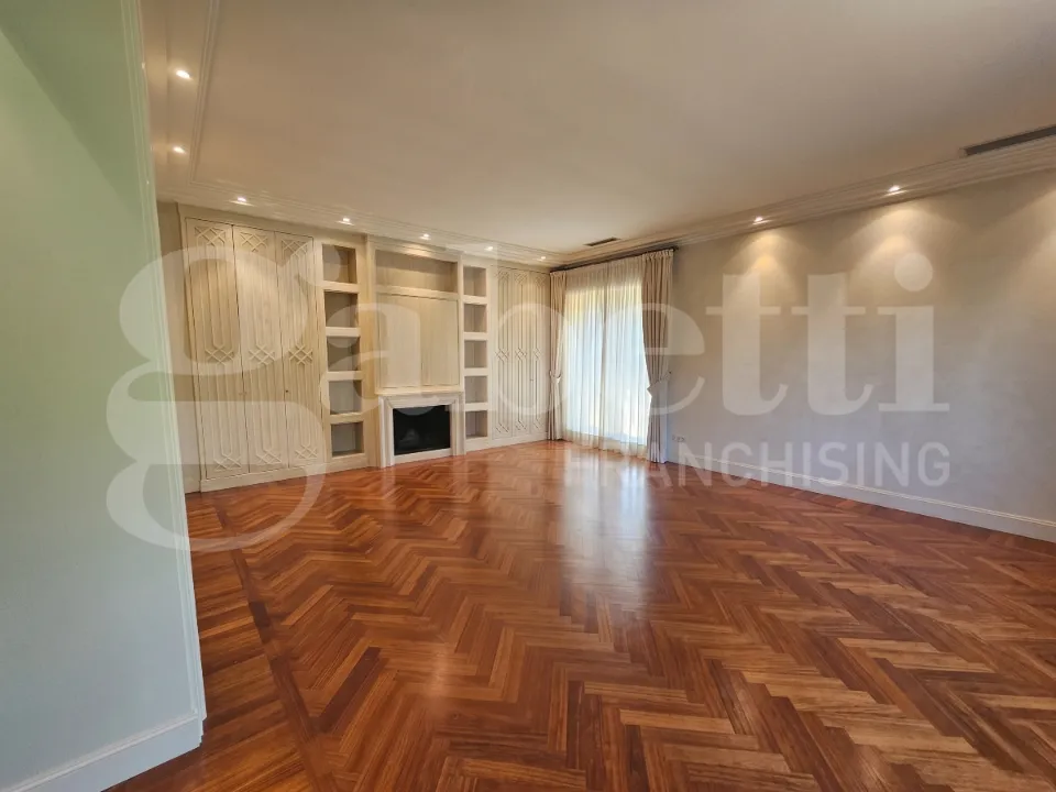 Séjour - Classical Villa with Garden in Brescia