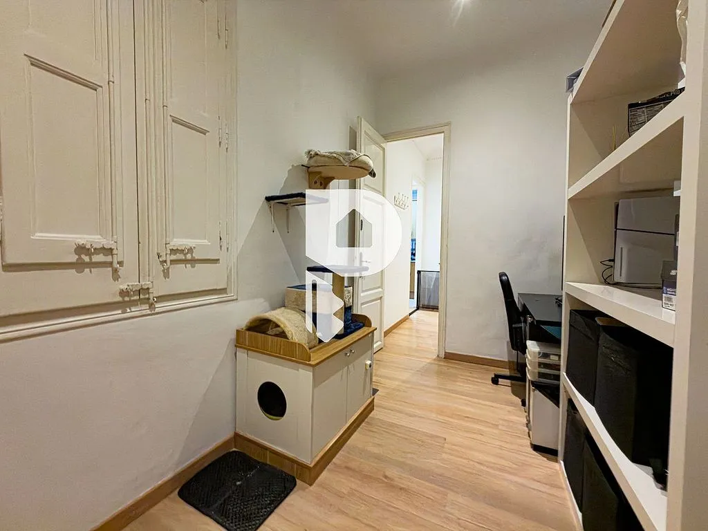 Bureau - Apartment with Historical Facade in Sant Antoni