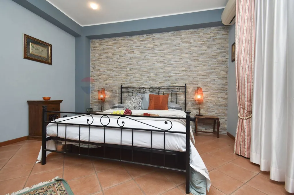 Maison 8 pièces à IT