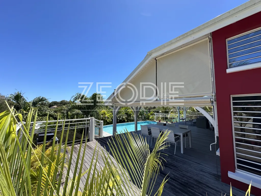 Piscine - Villa d'Architecte avec Piscine à Saint-François