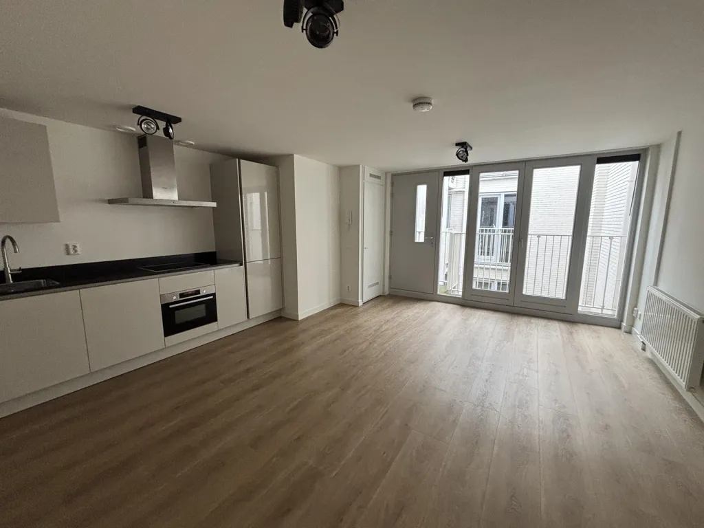 Küche - Apartment with Balcony in Oud-West, Amsterdam
