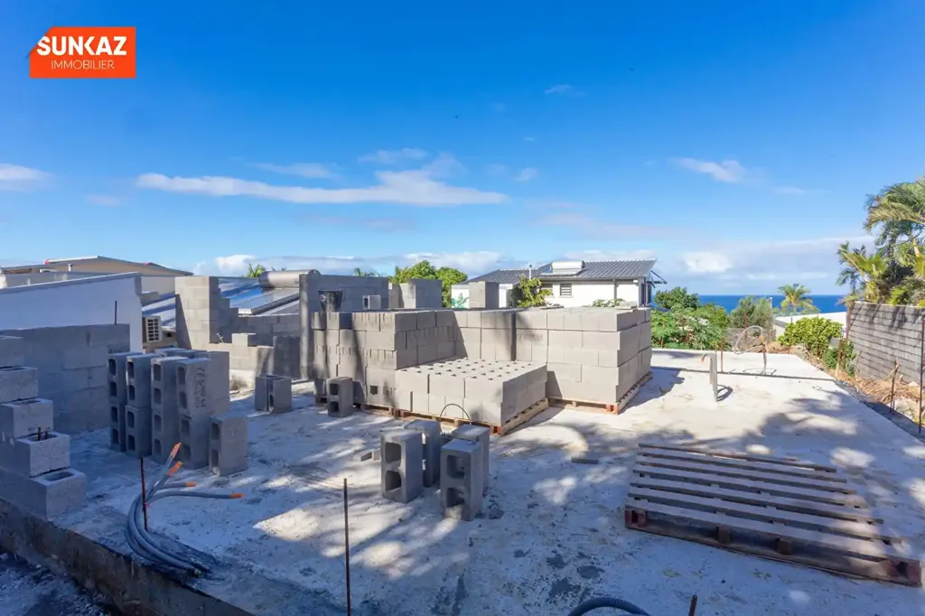Pièces - Maison Neuve avec Vue Océan à Saint-Pierre
