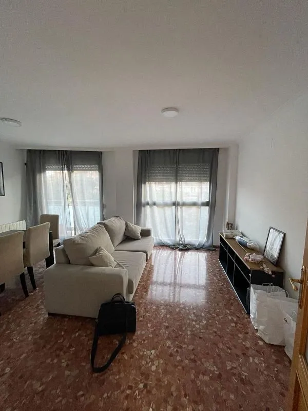 Séjour - Furnished Flat with Balcony in Valencia