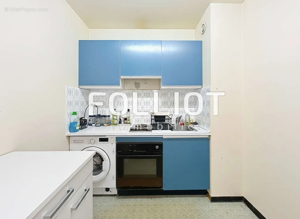 Kitchen - 2-Bedroom Apartment with Balcony in Cabourg