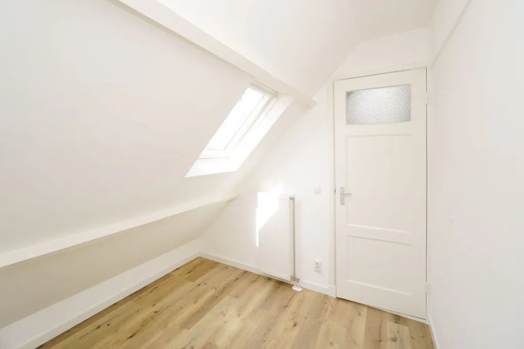 Pièces - Bright Four-Room Apartment near De Fahrenheit, The Hague