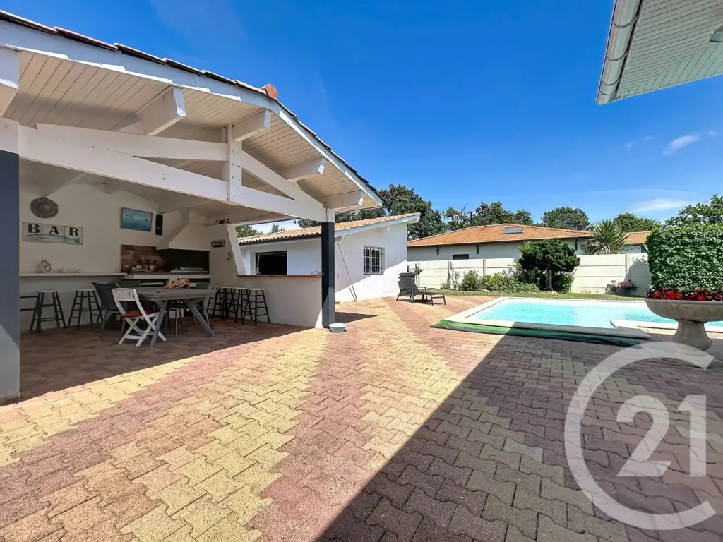 Terrasse - Maison avec Piscine et Dépendance à Gujan Mestras