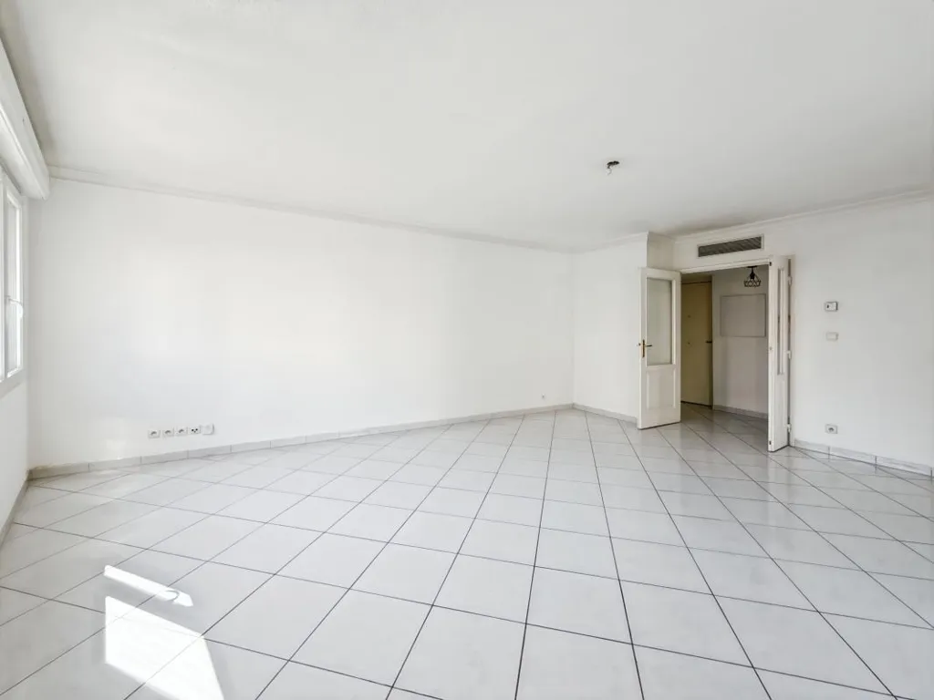Pièces - Appartement T3 avec Parking au Centre de Saint-Raphaël