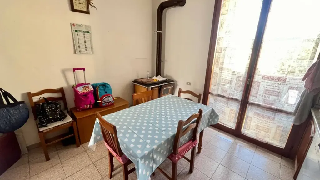 Söögituba - Spacious Apartment with Balcony in Fabriano