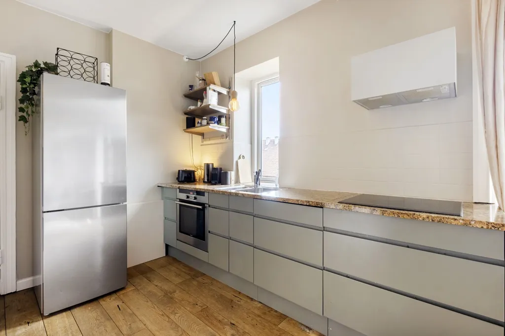 Cuisine - Spacious Østerbro Apartment with Balcony