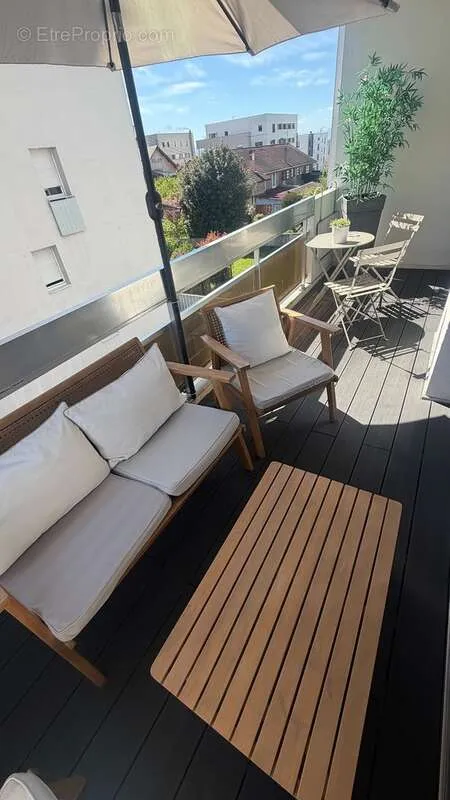 Rõdu - Apartment with Balcony in Annemasse