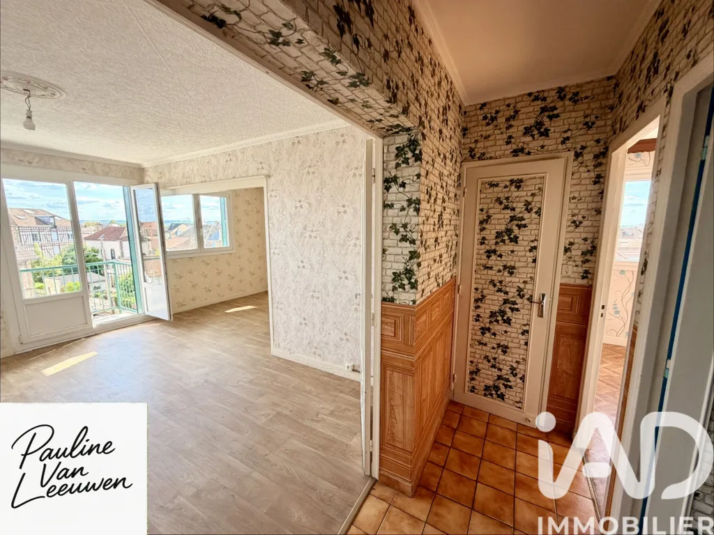Chambres - Appartement avec Balcon et Vue Dégagée à Sainte-Savine