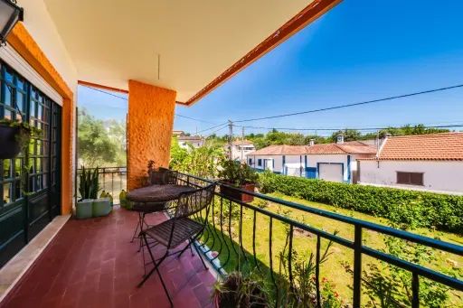 Balcon - Charming House with Fruit Trees in Private Setting