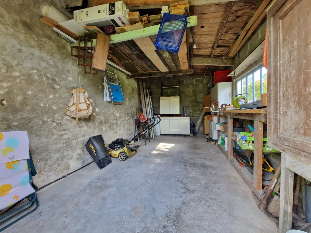 Garage - Echoppe with Garden in Tasdon, La Rochelle
