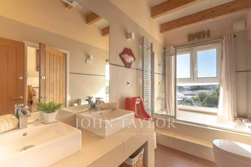 Salles de bain - Luxury Villa with Private Pool in Binibèquer Vell
