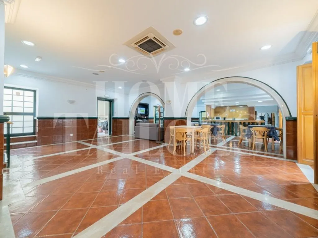 Entrée - Luxury Apartment Complex in Lisbon