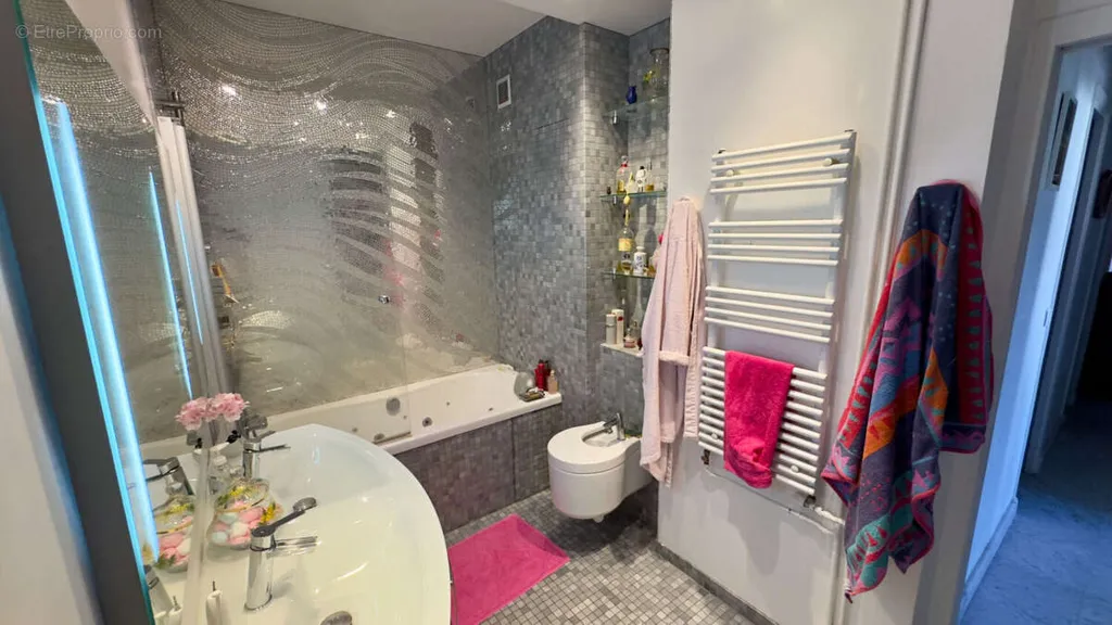 Salles de bain - Appartement de 5 Pièces avec Terrasse à Montmorency