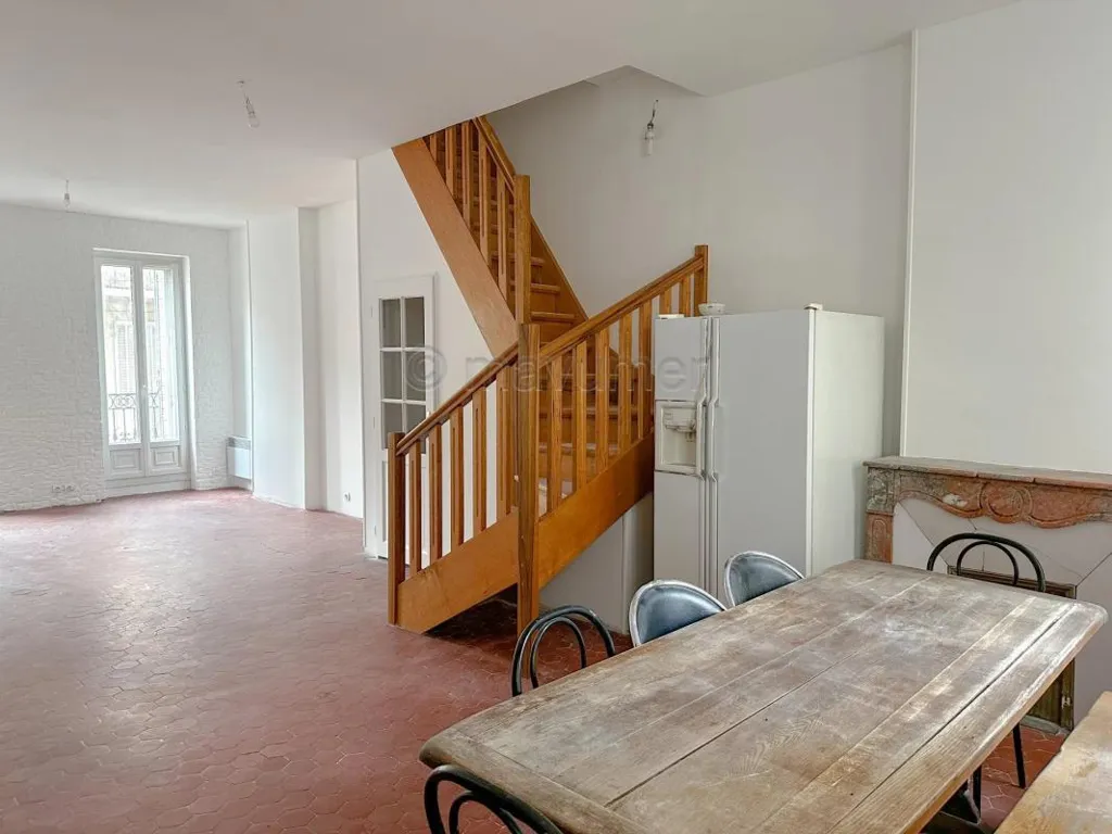 Living Room - Duplex Flat with Balconies in Marseille